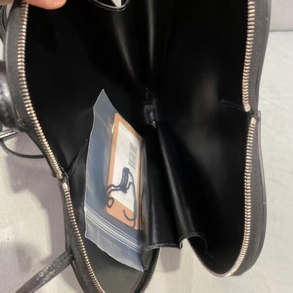 Alaia Black Heart Crossbody Bag - Picture 4 of 4